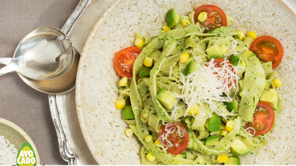 Tagliatelle con salsa all'avocado - Tagliatelle con salsa all'avocado