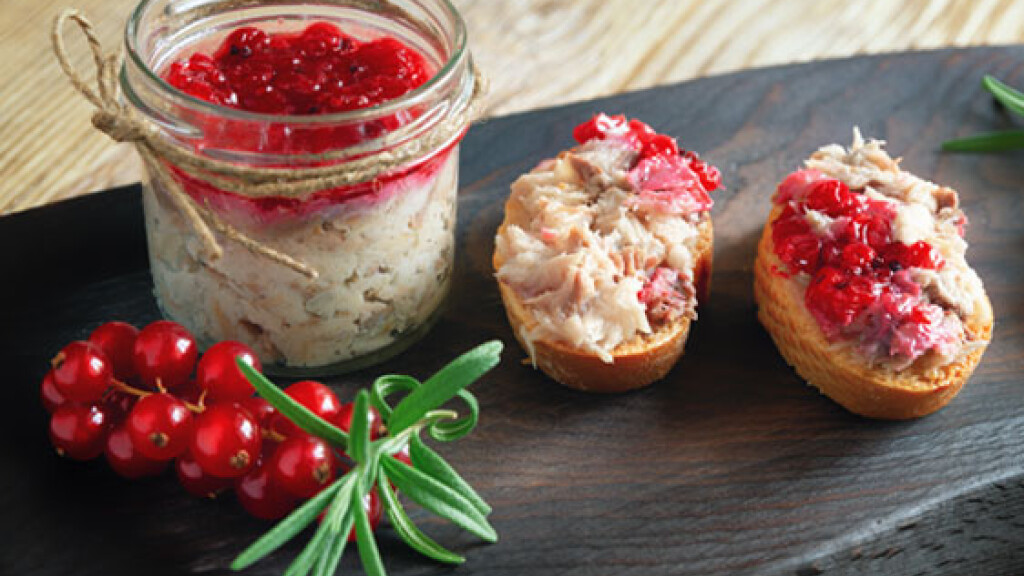 Crostini di Sgombro con Salsa ai Ribes - Crostino di sgombro con ribes
