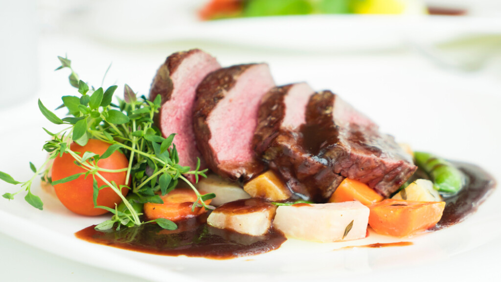 Roast beef con verdure e salsa al Porto - Roast-beef-con-verdure-e-salsa-al-Porto