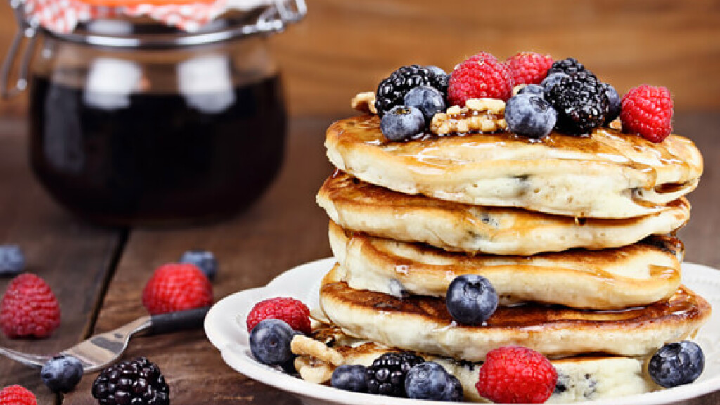 Pancakes integrali ai Mirtilli e Lamponi - Pancakes integrali ai Mirtilli e Lamponi