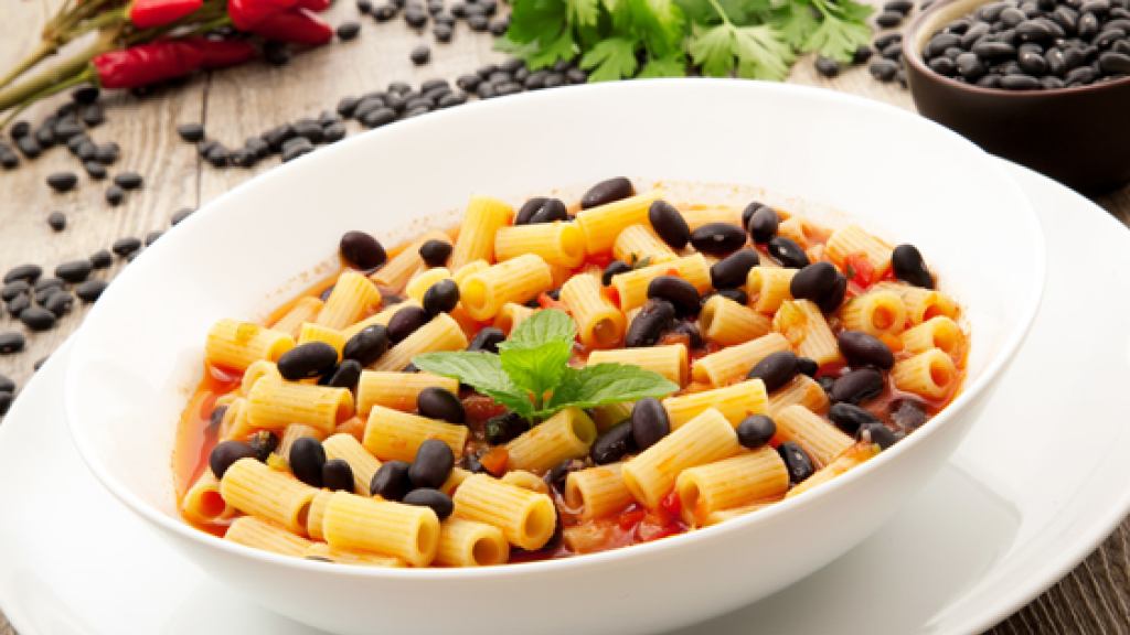 Penne con pomodoro e fagioli - penne-pomodoro-e-fagioli