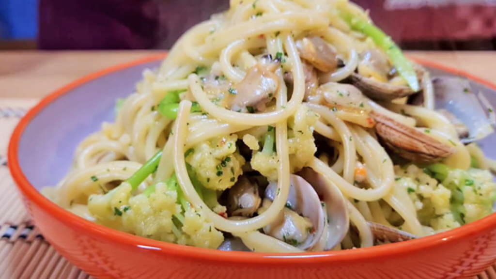 Spaghetti risottati alle vongole e Fioretto® - ricetta-spaghetti-violetto