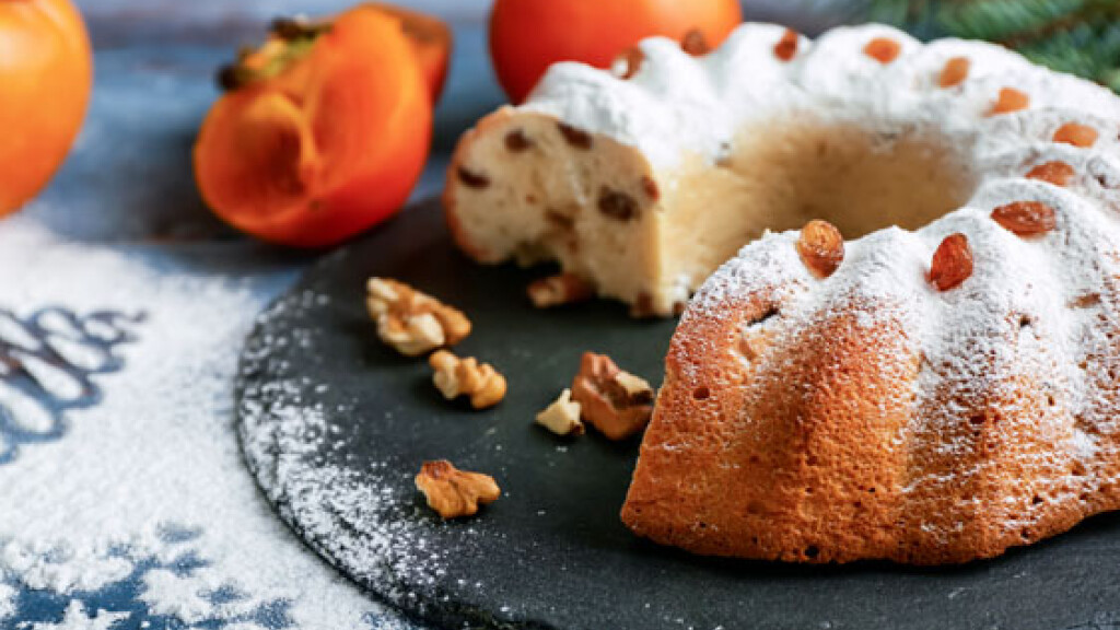 Ciambellone con cachi, uvetta e noci - torcolo-con-cachi-uvetta-noci