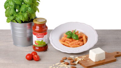 Pennette al Basilico e Mandorle