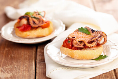 Friselle con moscardini - friselle-con-moscardini