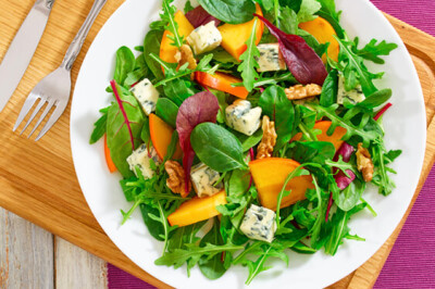 Insalata Rucola, Pesche, gorgonzola, Noci - rucola-ricetta